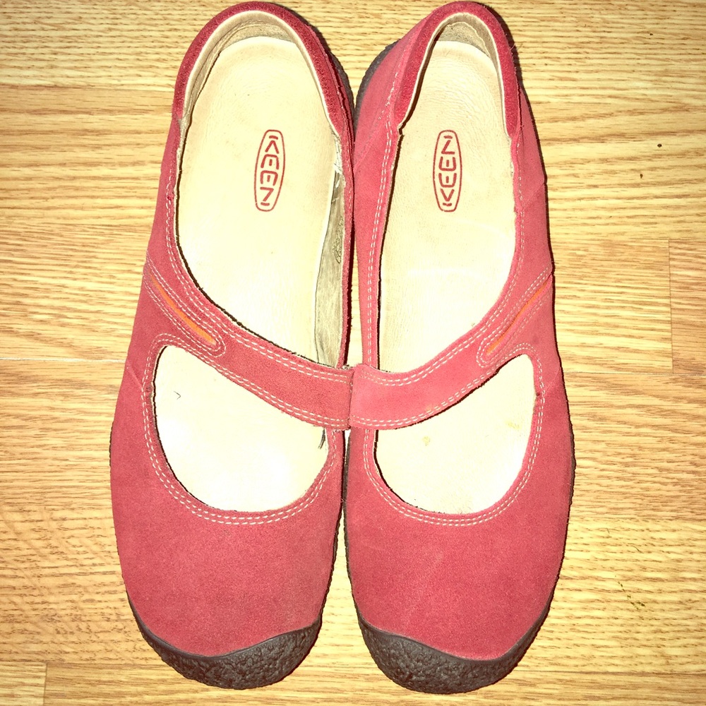 Keen red suede Mary Jane size 9
